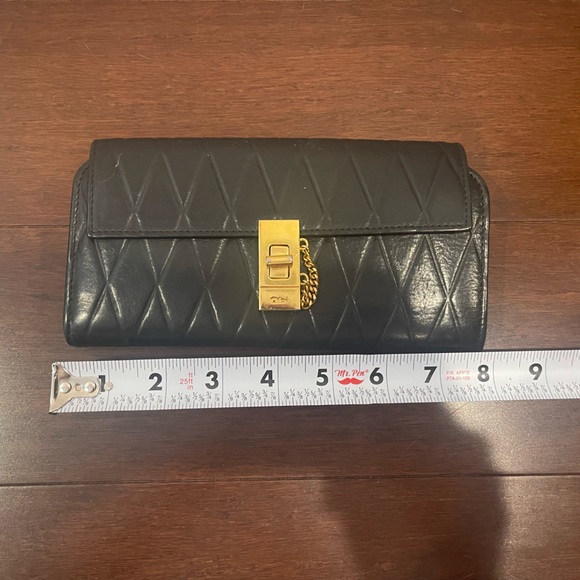 chloe Black Quilted Leather long Wallet gold turn lock hardware - Picture 3 of 10